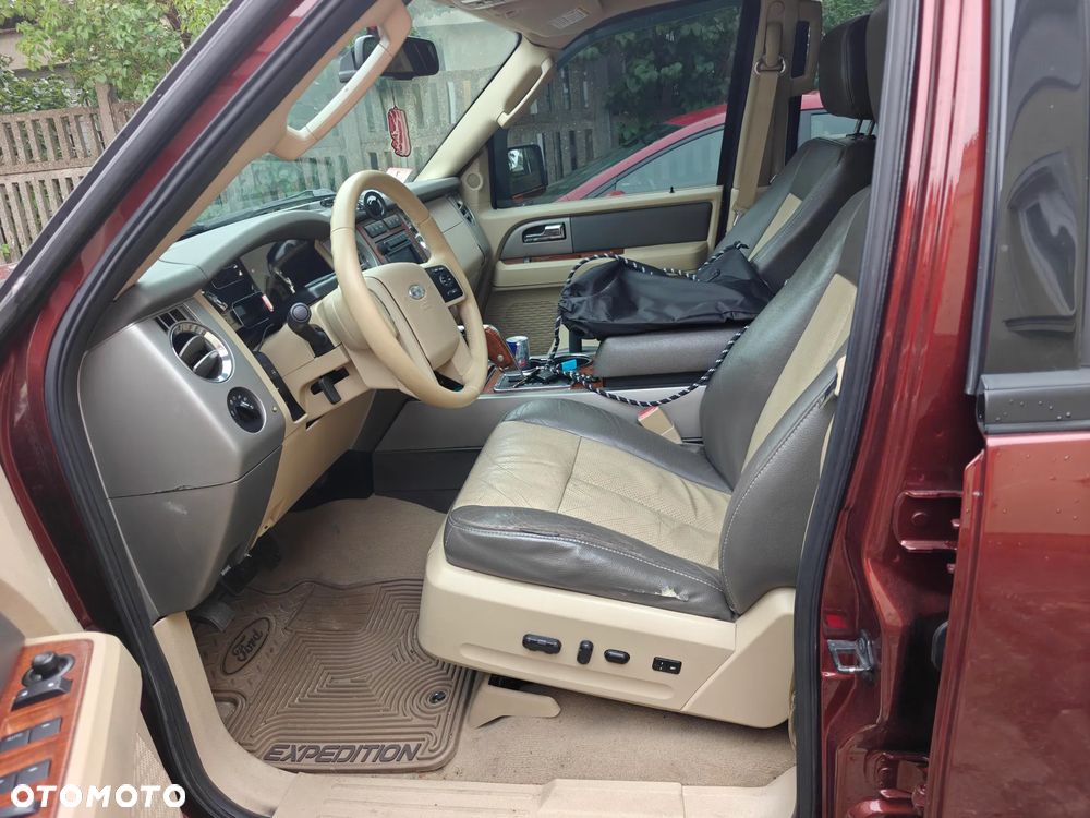 Ford Expedition - 14