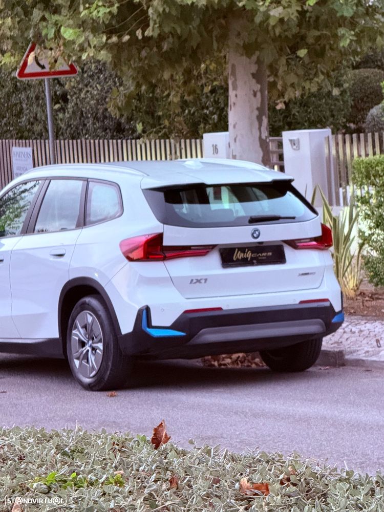 BMW iX1 xDrive30 xLine - 12
