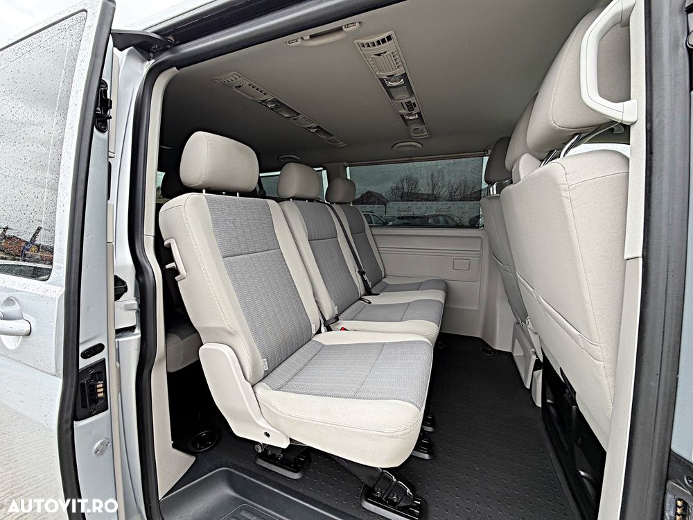 Volkswagen Caravelle - 24