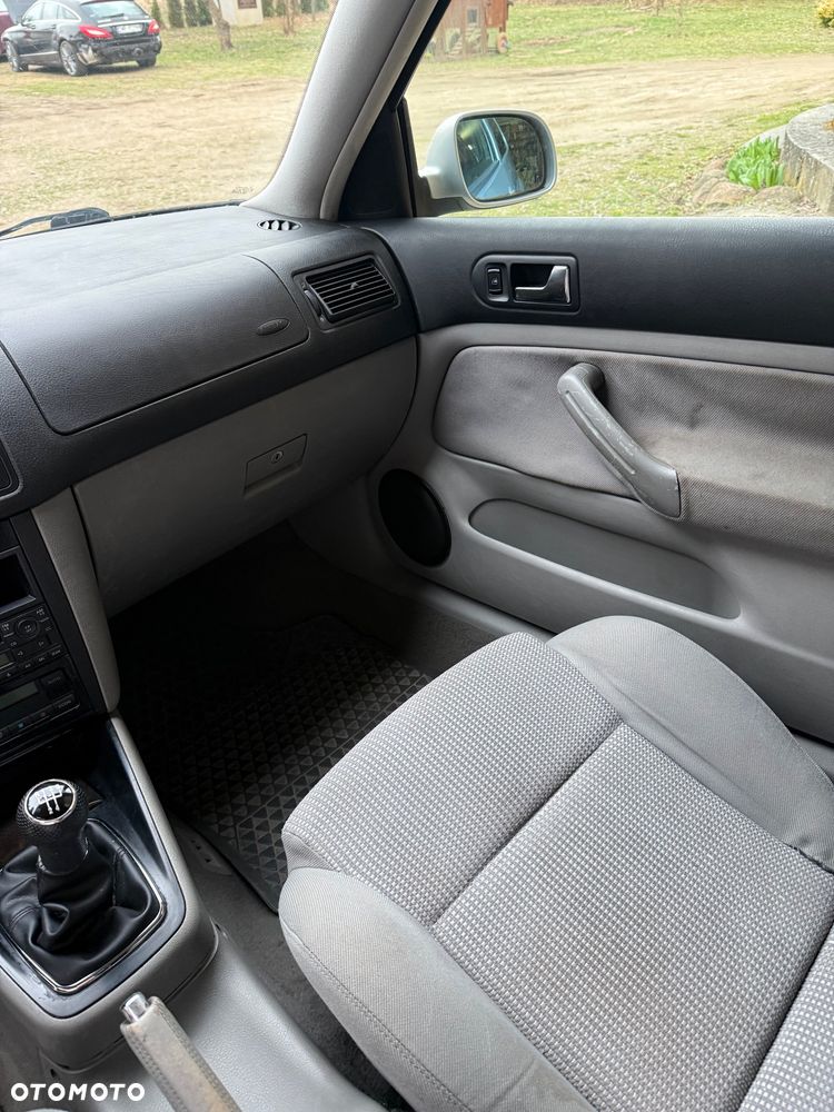 Volkswagen Golf - 18