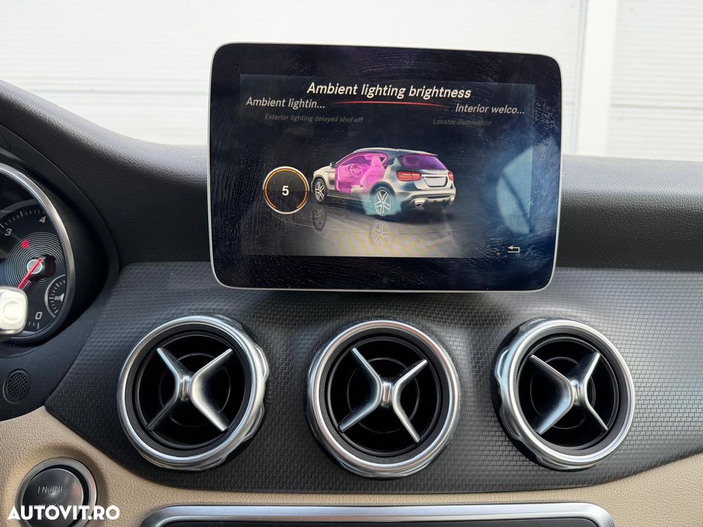 Mercedes-Benz GLA 200 d 7G-DCT Style - 29