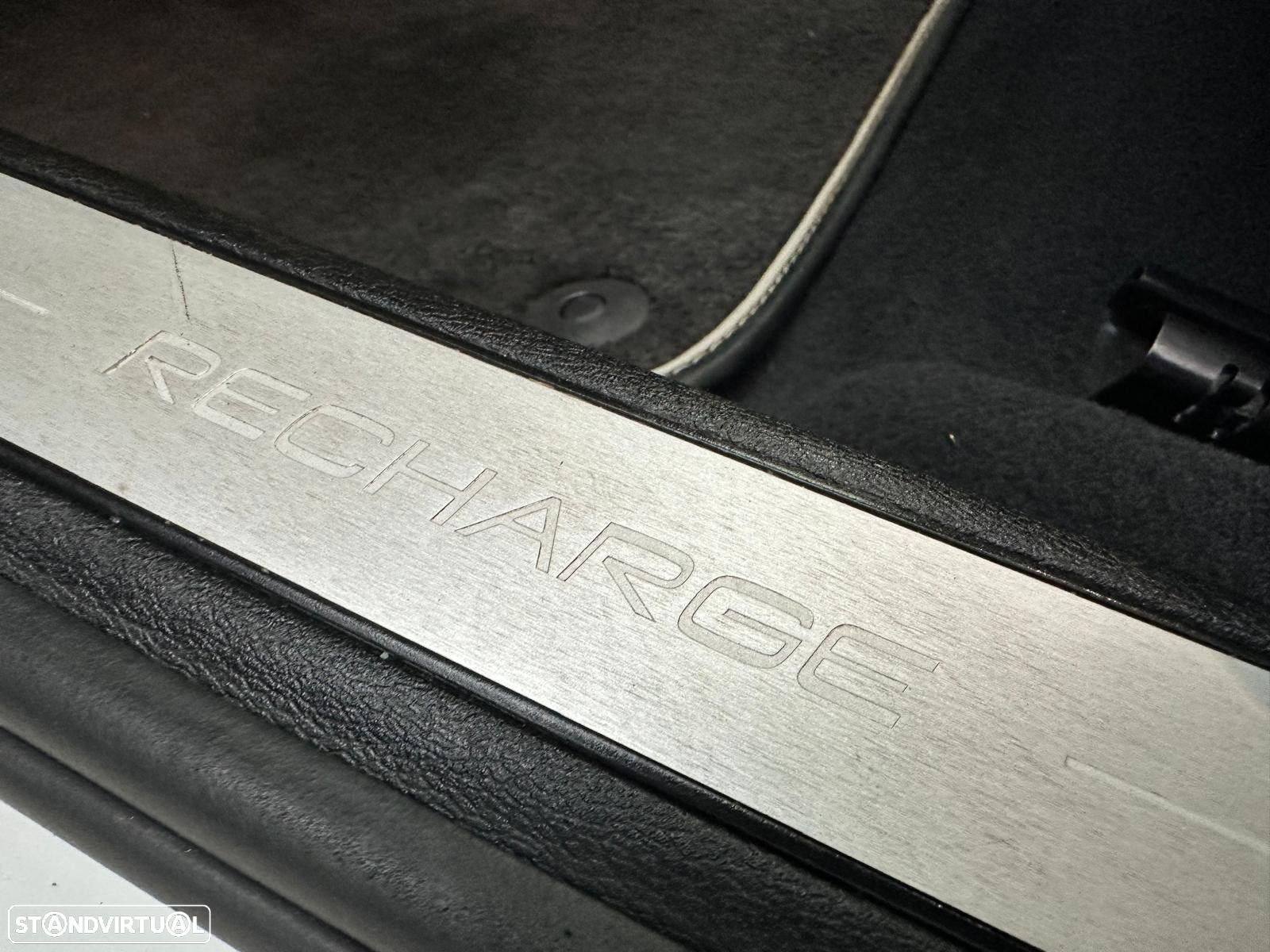 Volvo S60 2.0 T8 PHEV R-Design AWD - 27