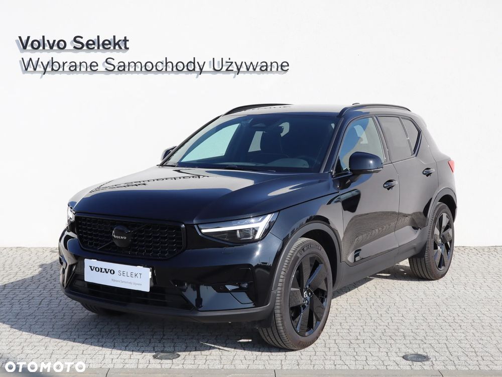 Volvo XC 40 B4 Plus Black Edition - 3