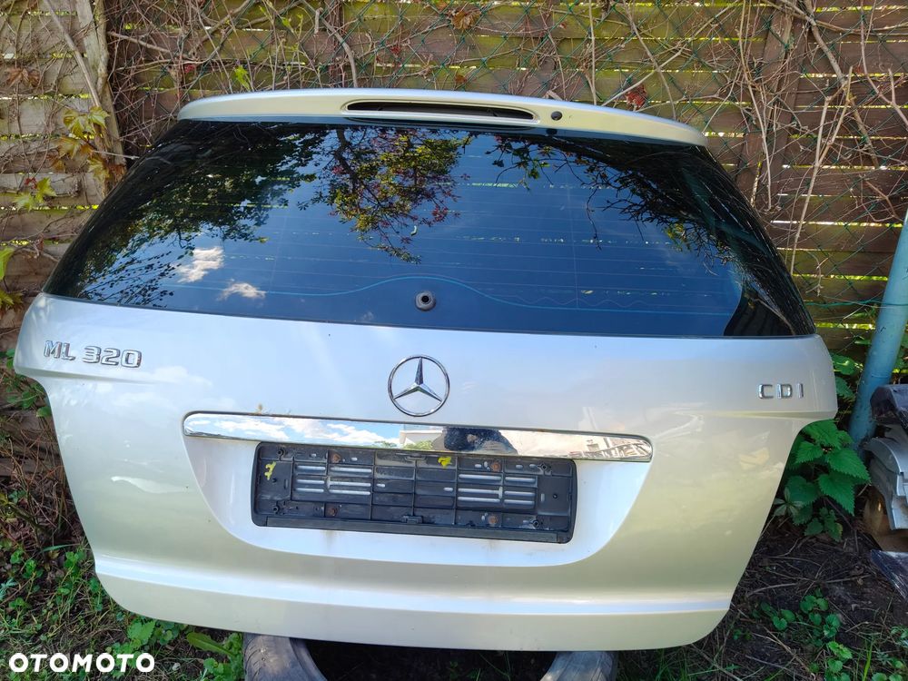 MERCEDES W164 ML Klapa Tylna Tył lak 775 - 1