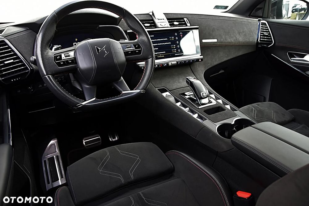 DS Automobiles DS 7 Crossback 1.6 PureTech Performance Line + - 28