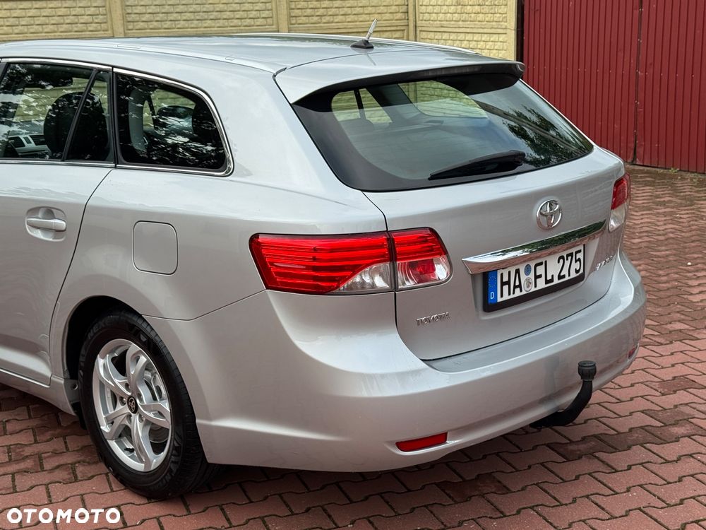 Toyota Avensis Touring Sports 1.8 Business Edition - 15