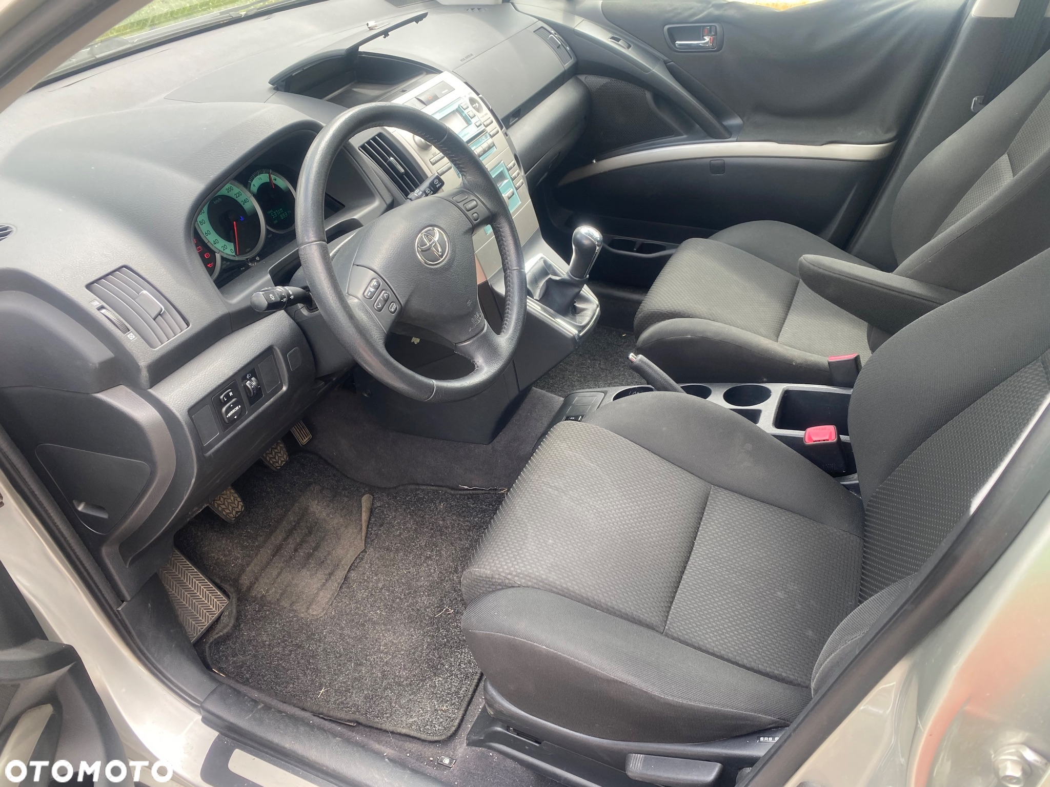 Toyota Corolla Verso - 16