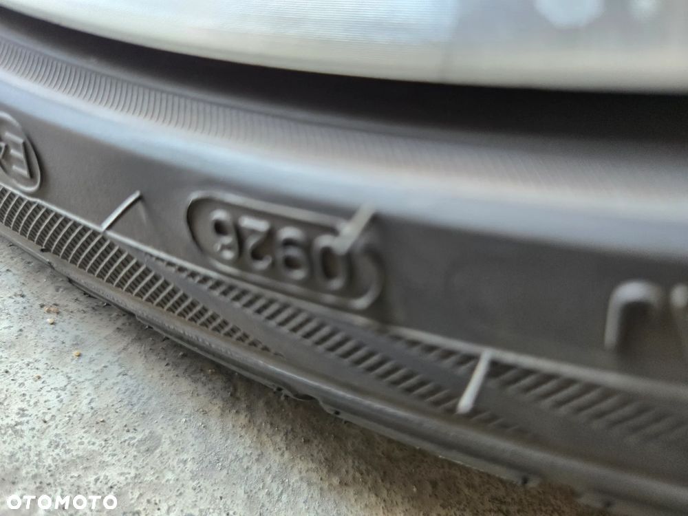 Audi A6 Avant 2.0 TDI Ultra DPF S tronic - 25