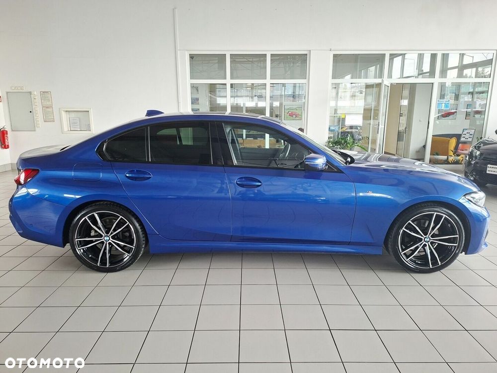 BMW Seria 3 320d xDrive mHEV M Sport sport - 4