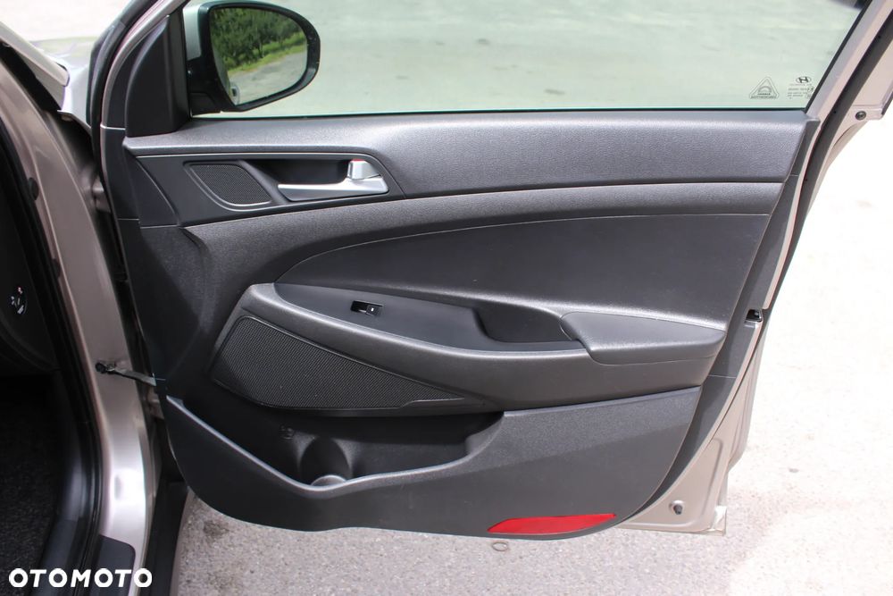 Hyundai Tucson blue 1.7 CRDi 2WD DCT Premium - 39