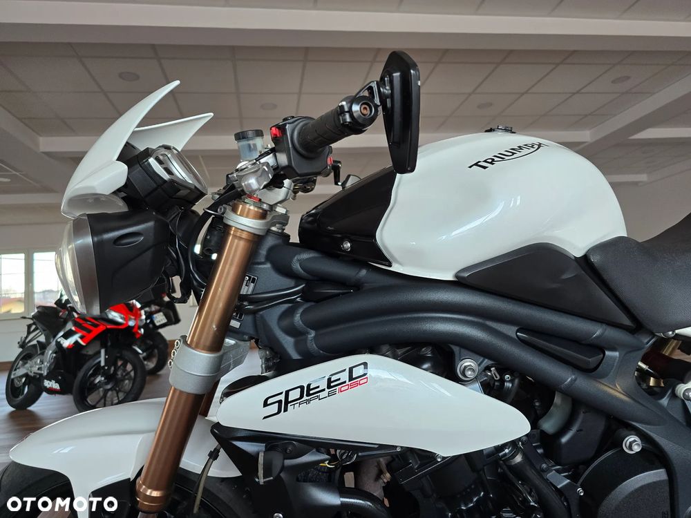 Triumph Speed Triple - 19