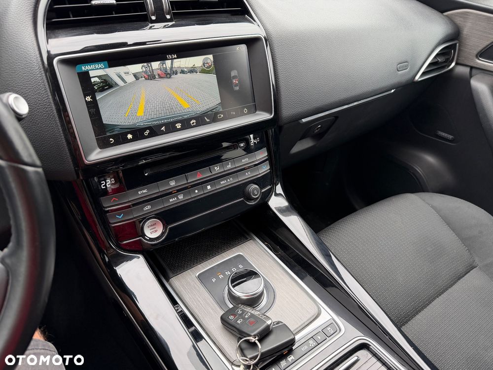 Jaguar F-Pace 2.0 i4D AWD Prestige - 14