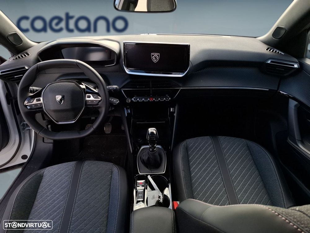 Peugeot 2008 1.2 Allure — fotografia 12