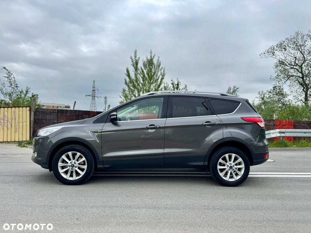 Ford Kuga 2.0 TDCi 2x4 Titanium - 3