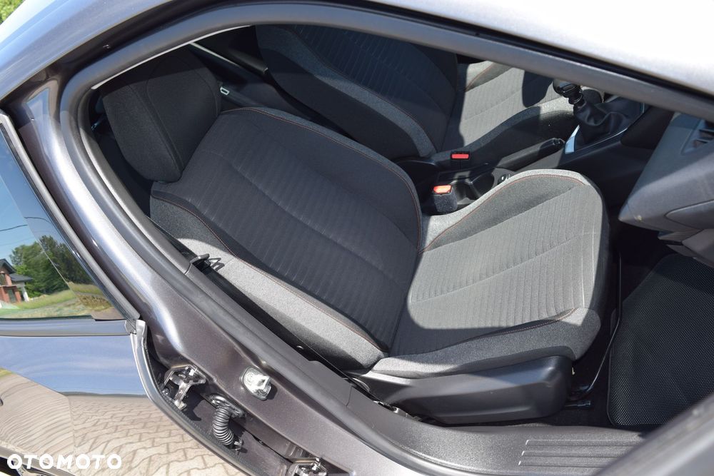 Peugeot 2008 1.5 BlueHDi Active S&S - 22