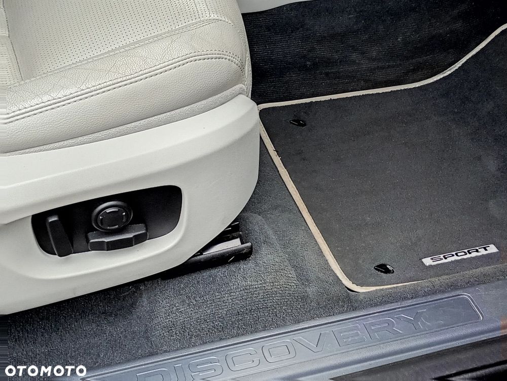 Land Rover Discovery Sport - 39