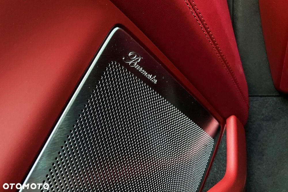 Porsche 911 Carrera - 34