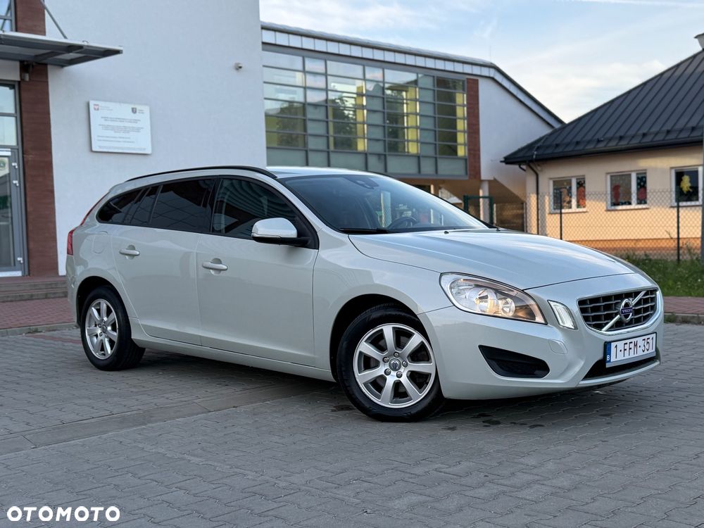 Volvo V60 D3 Momentum - 5
