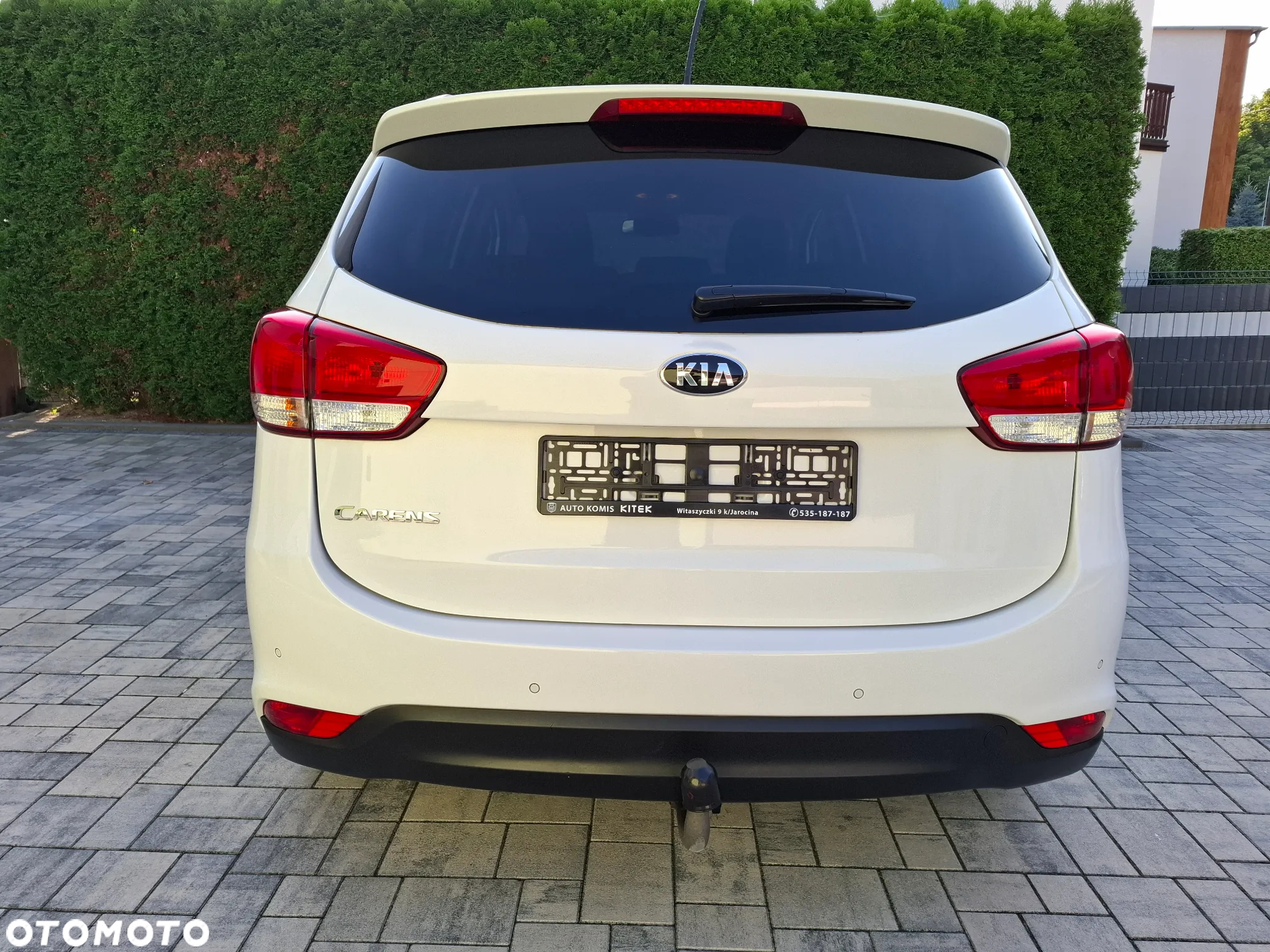Kia Carens - 10