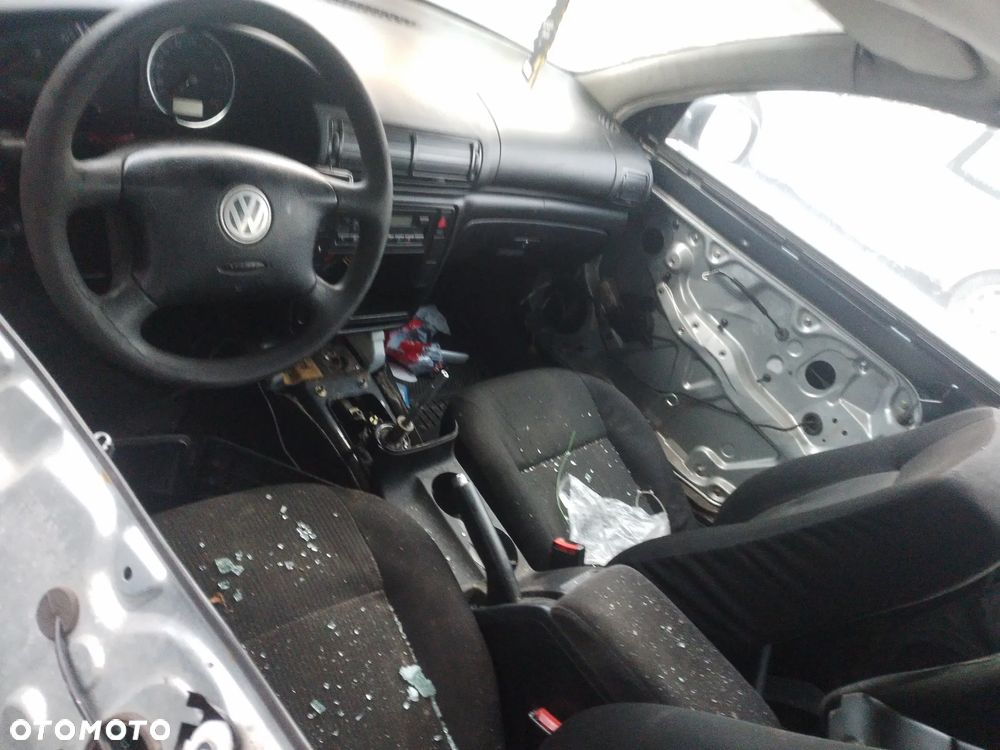 VOLKSWAGEN PASSAT B5 1.9TDI AWX LIFT 00 - 05   PODŁOKIETNIK - 27