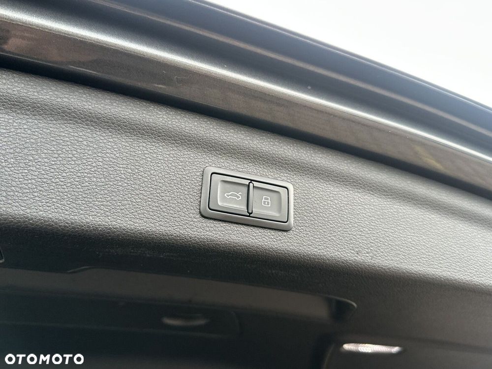 Audi Q3 RS S tronic - 39