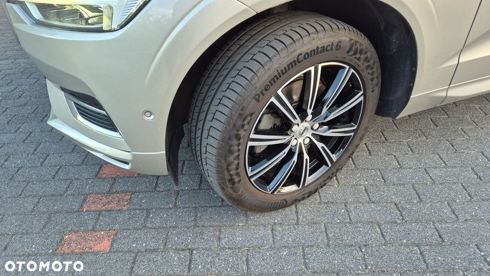 Volvo XC 60 T8 AWD Recharge Geartronic Inscription - 3