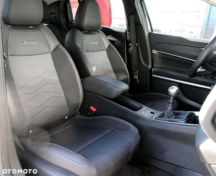 Jeep Avenger 1.2 GSE T3 Summit FWD - 23