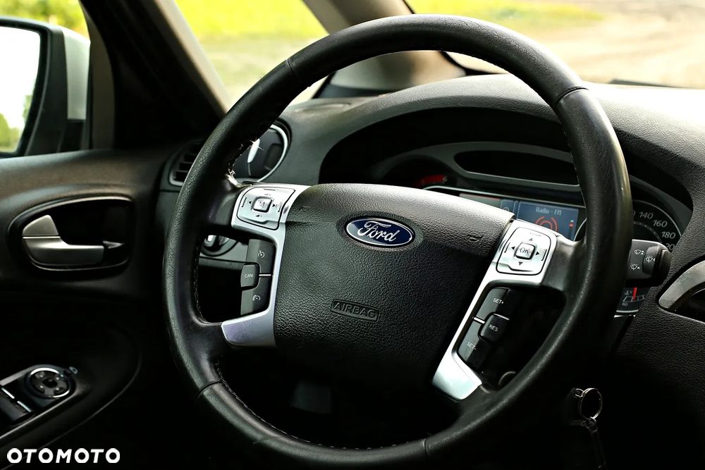 Ford S-Max 2.0 TDCi DPF Champions Edition - 34