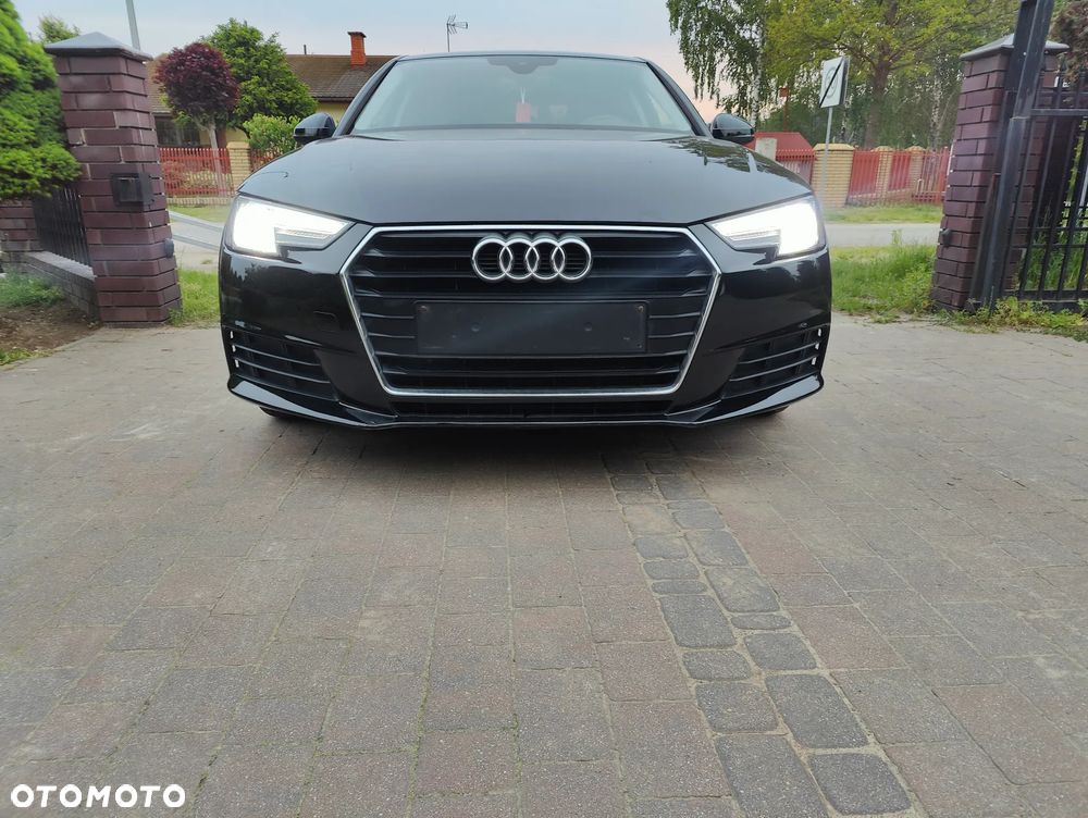 Audi A4 Limousine 1.4 TFSI S tronic sport - 31