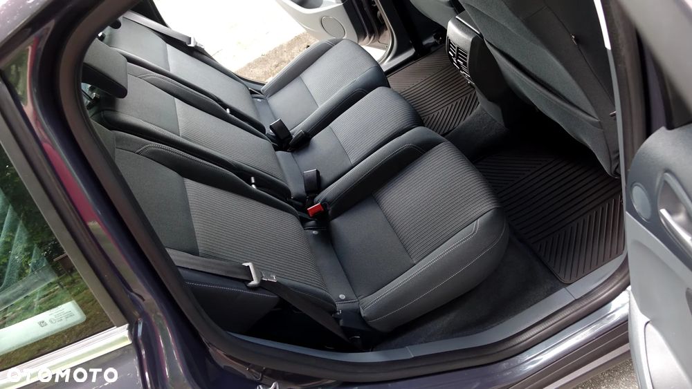 Ford C-MAX - 12