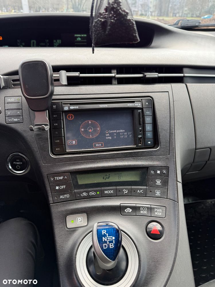 Toyota Prius 1.8 HSD Active - 8