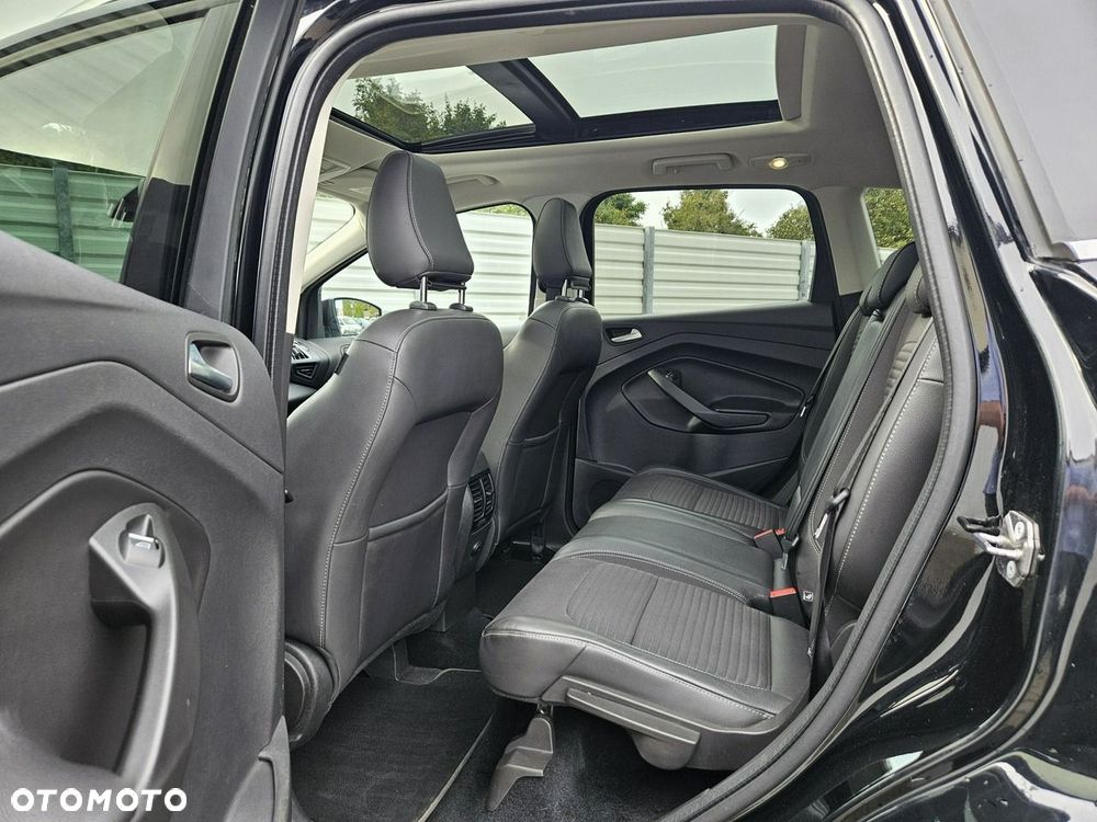 Ford Kuga 2.0 TDCi FWD Titanium Plus - 25