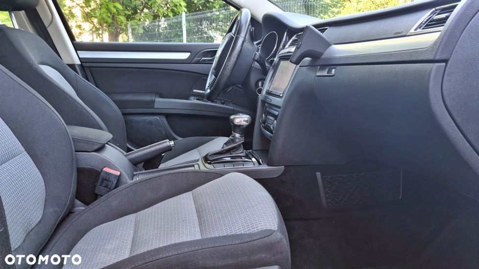 Skoda Superb 2.0 TDI Green tec DSG Exclusive - 22