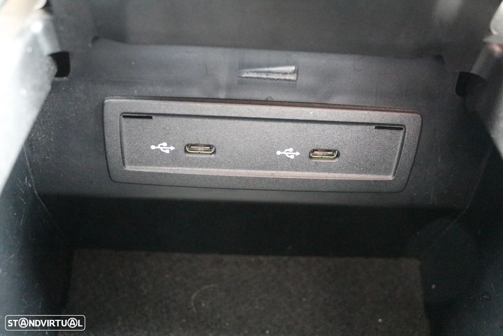 Mercedes-Benz E 300 de AMG Line - 33