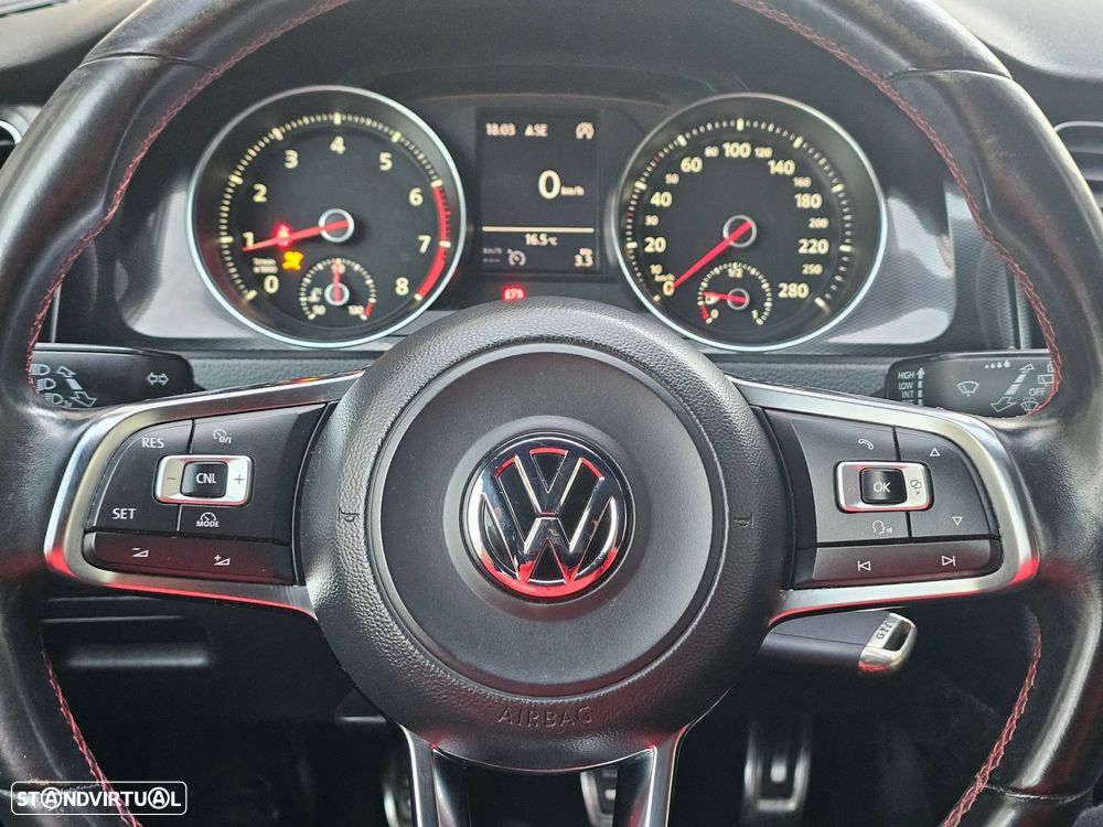 VW Golf 2.0 TSi GTi - 16