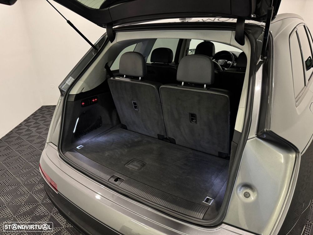 Audi Q7 3.0 TDi quattro Tiptronic 7L - 57