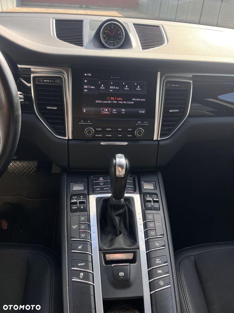 Porsche Macan Standard - 8