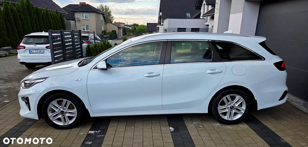 Kia Ceed 1.6 CRDi mHEV M - 3