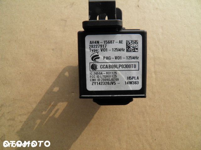 VOLVO V40 XC40 STACYJKA CZYTNIK KART 28227917 14r - 6