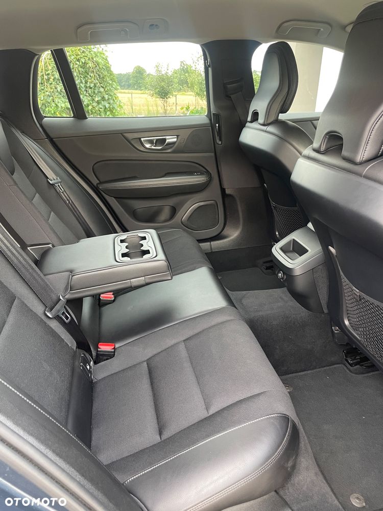 Volvo V60 D3 Drive-E Momentum - 13