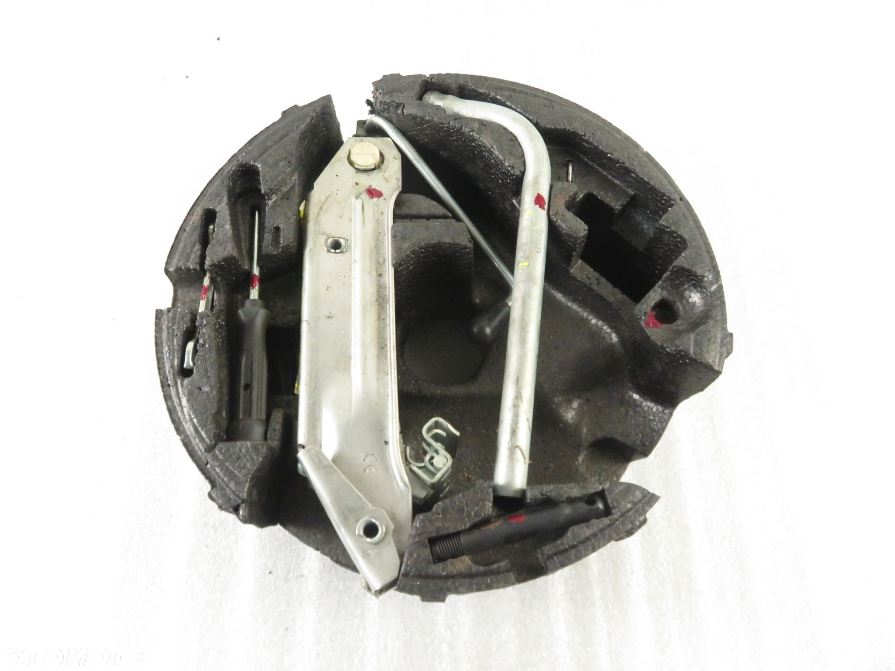 ZESTAW KOŁA ZAPASOWEGO AUDI A4 B5 8L0012109 8L0011031A 8N0012219 - 2