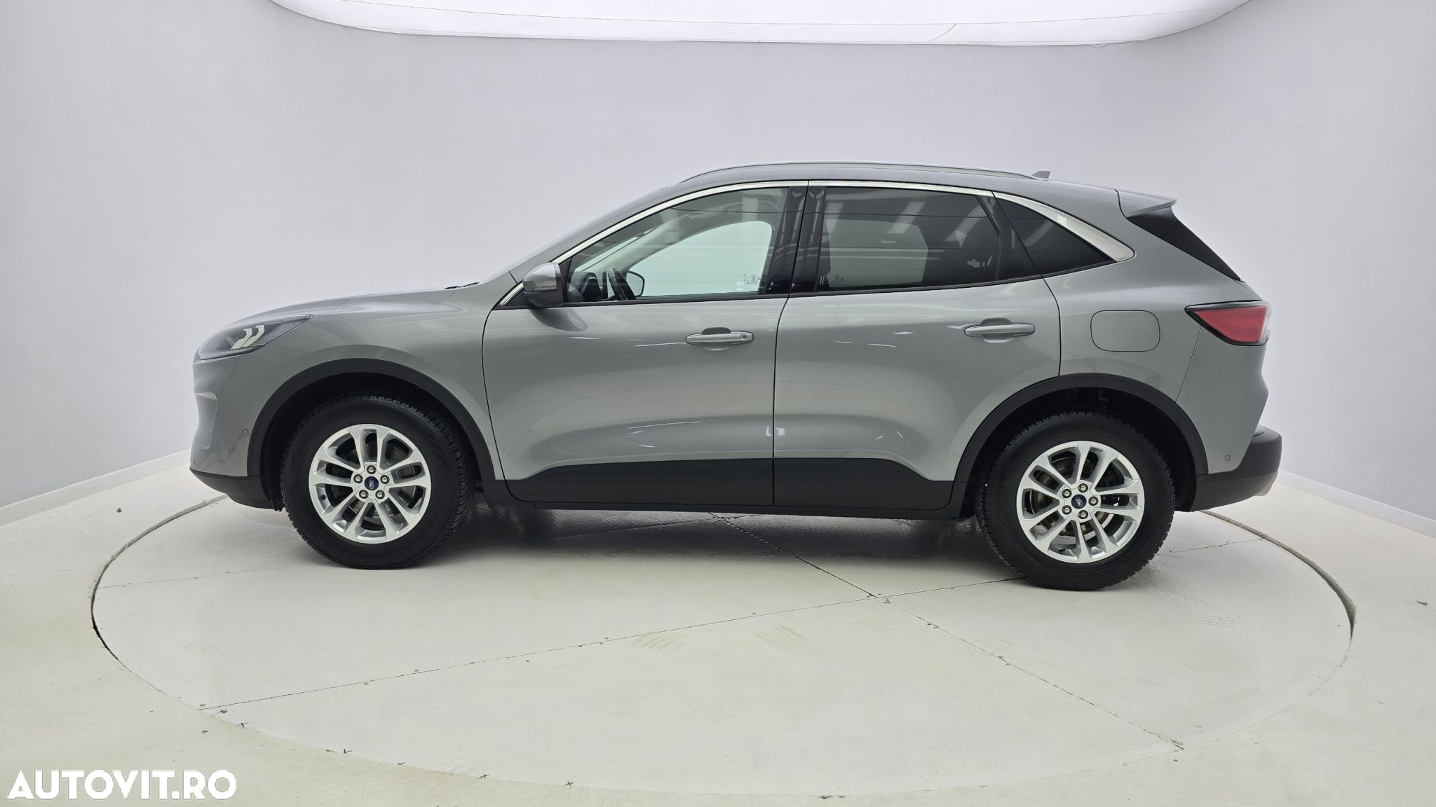 Ford Kuga - 9