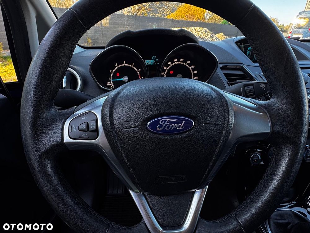 Ford Fiesta 1.0 EcoBoost Titanium - 34