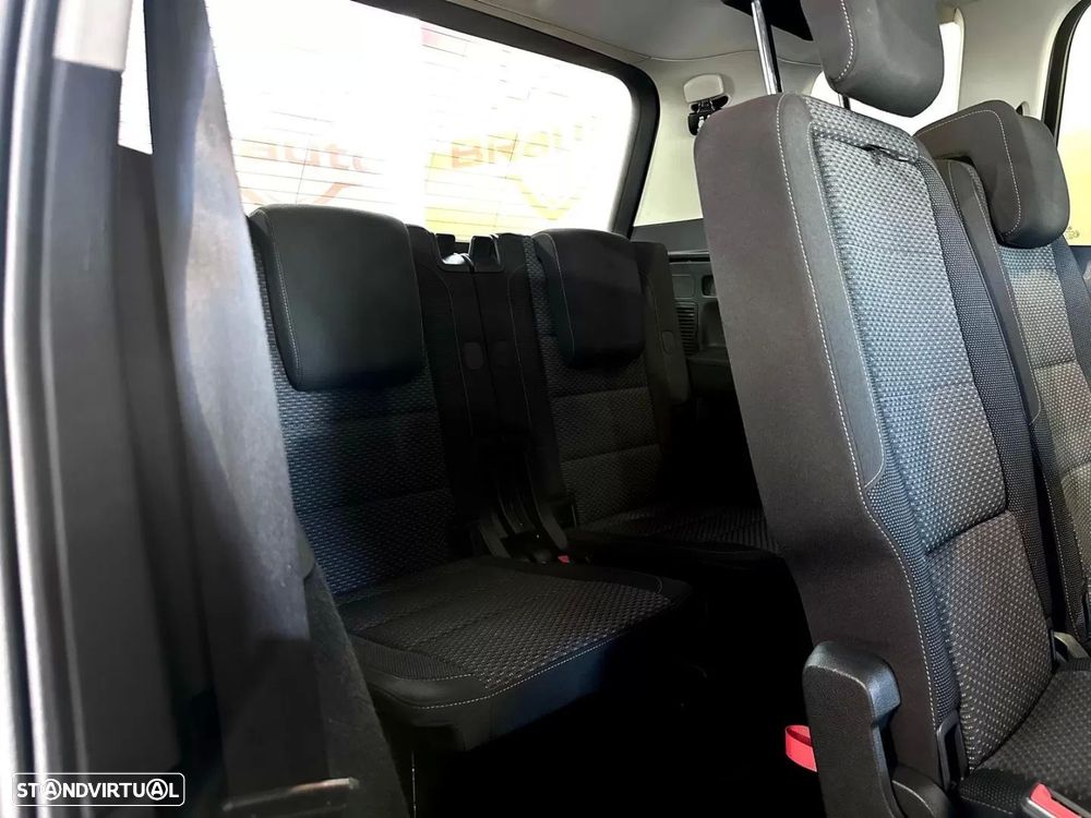 VW Touran 1.6 TDI Highline - 9