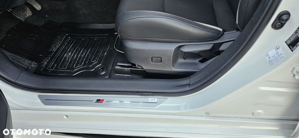 Toyota Corolla 1.8 Hybrid GR Sport - 13