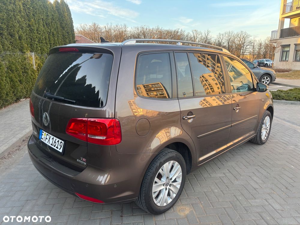 Volkswagen Touran 1.4 TGI BlueMotion Comfortline - 4
