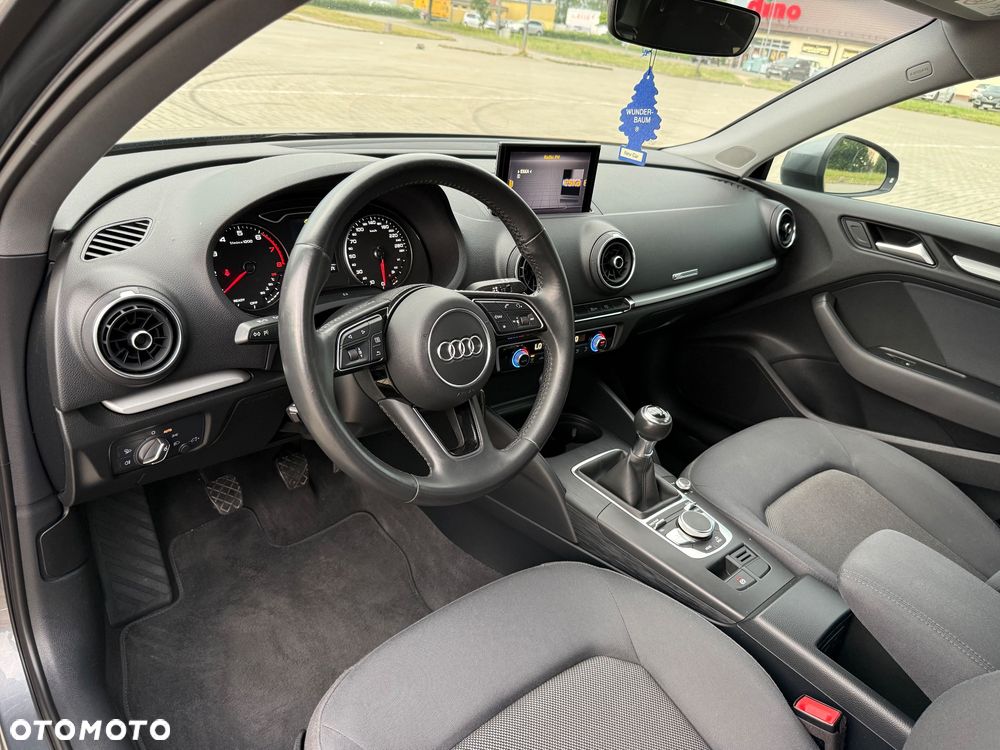 Audi A3 Sportback 30 TFSI - 16