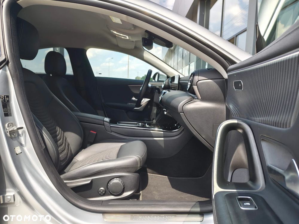 Mercedes-Benz CLA 180 mHEV Progressive 7G-DCT - 12