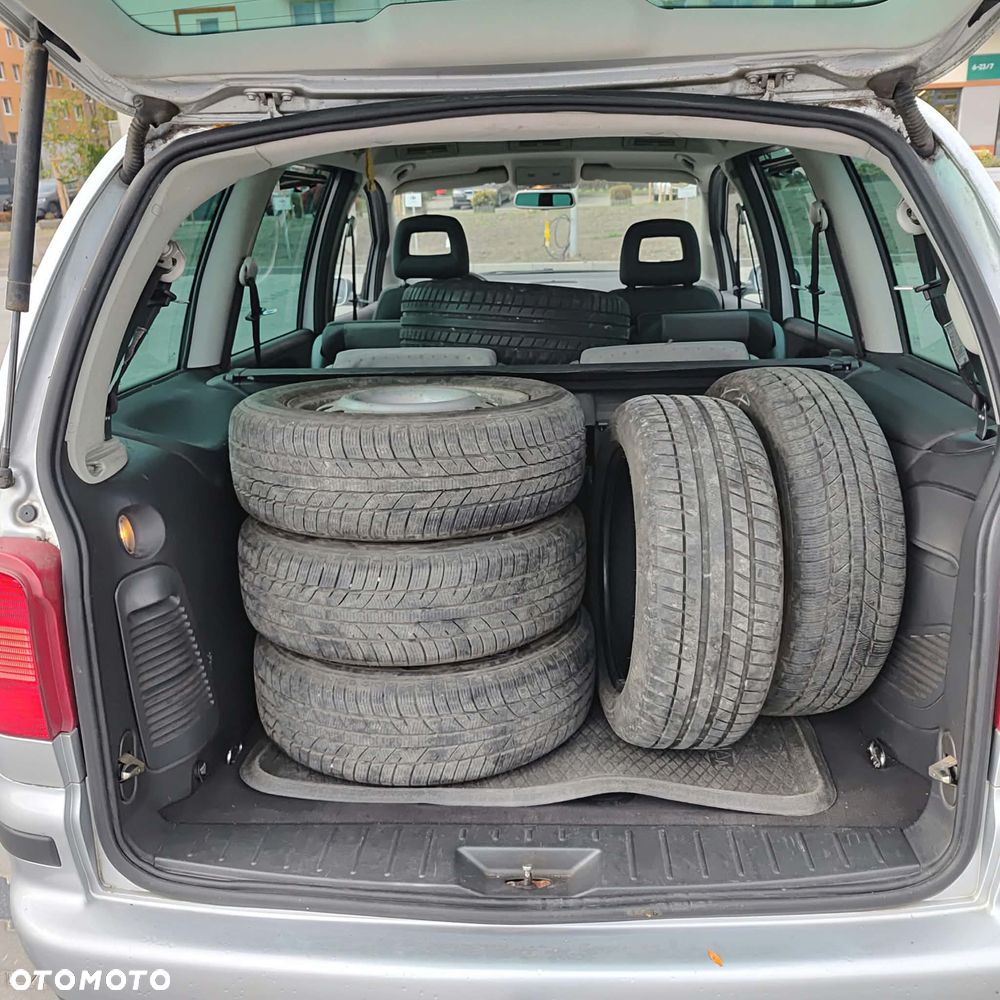 Seat Alhambra 2006 photo 2