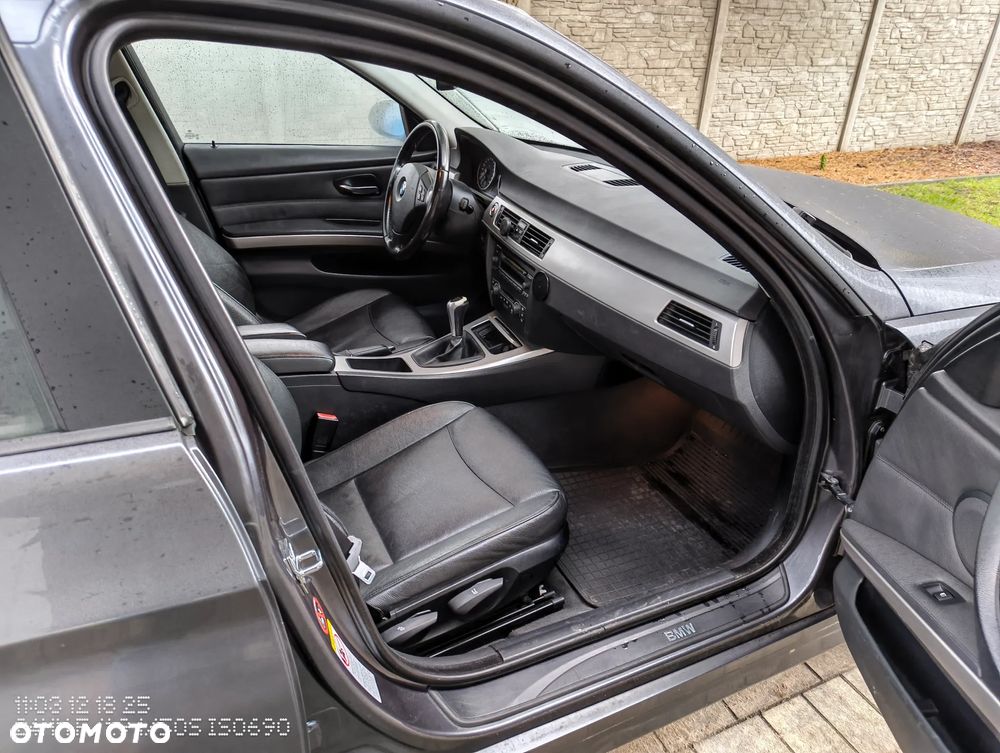 BMW Seria 3 320d Edition Lifestyle - 11